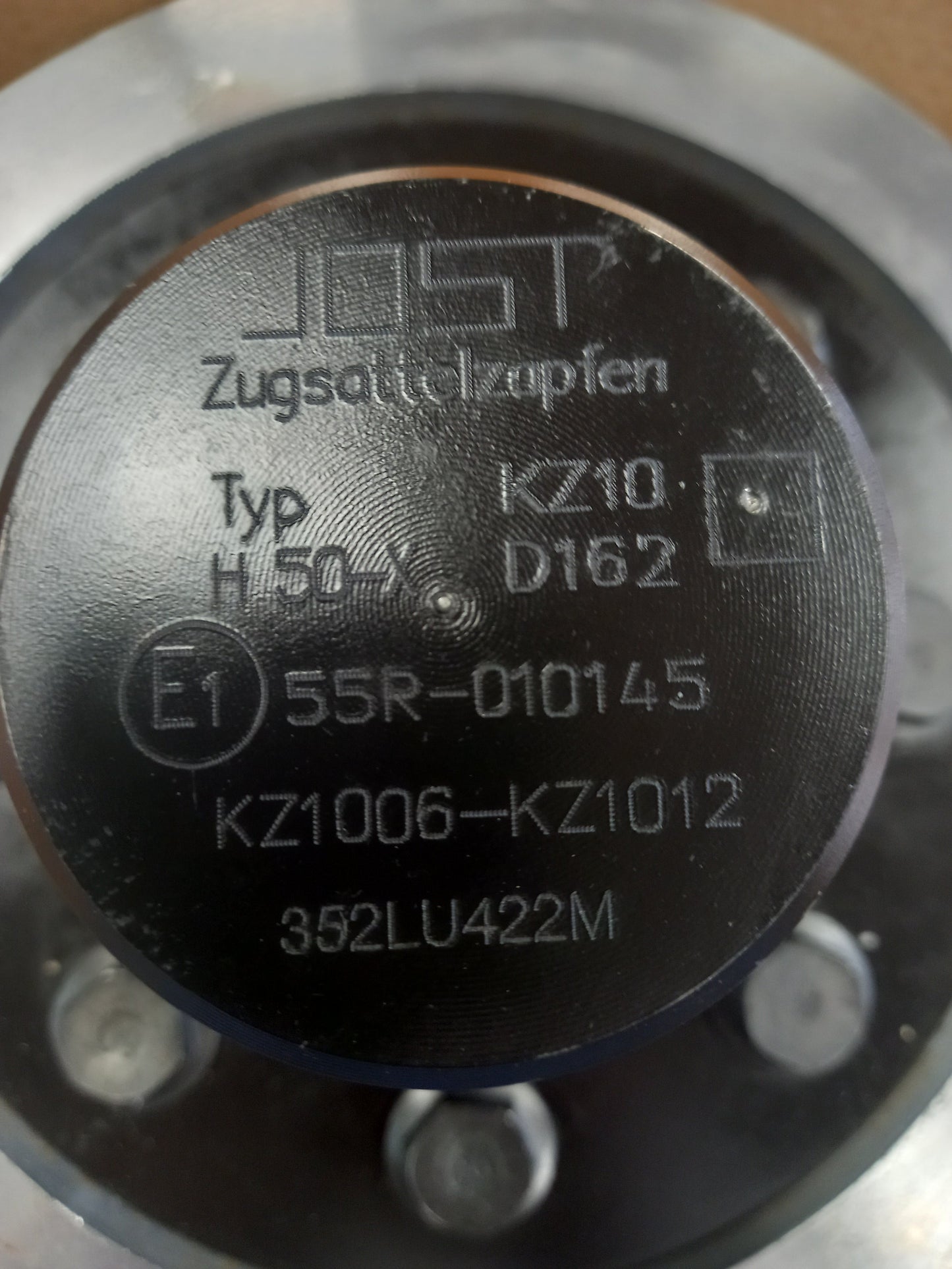Jost 8mm King Pin & Plate